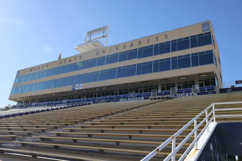 Weber State University installed a ductless, water-source Mitsubishi Electric Hybrid VRF™ heat pump system in the SkySuites.